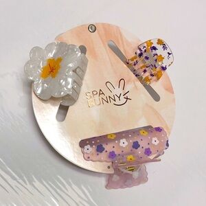 NWT 🌺🐰🌺 Spa Bunny Hair Claws Clips set of 3